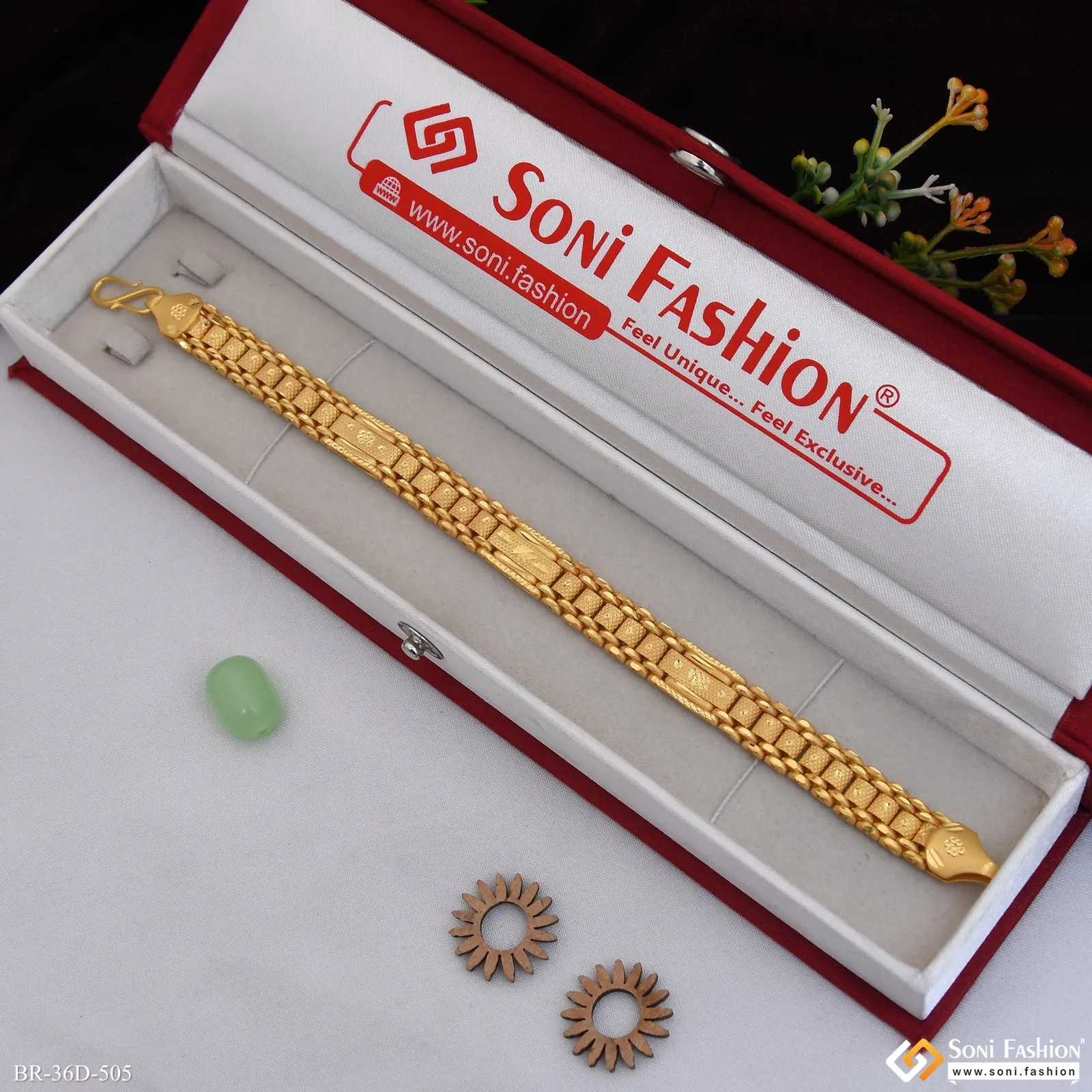 1 Gram Gold Plated Glamorous Design Box Bracelet for Men - Style D505
