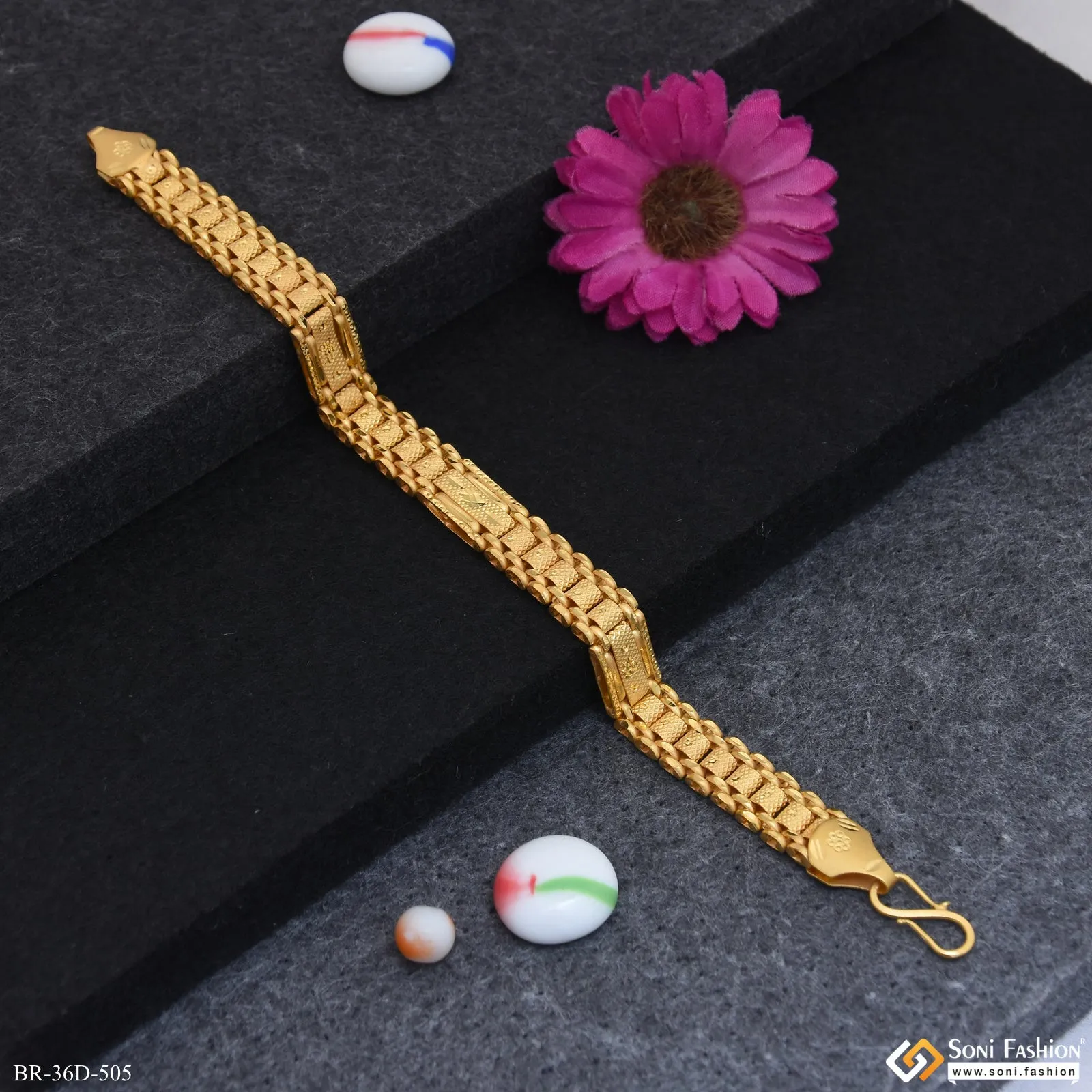 1 Gram Gold Plated Glamorous Design Box Bracelet for Men - Style D505