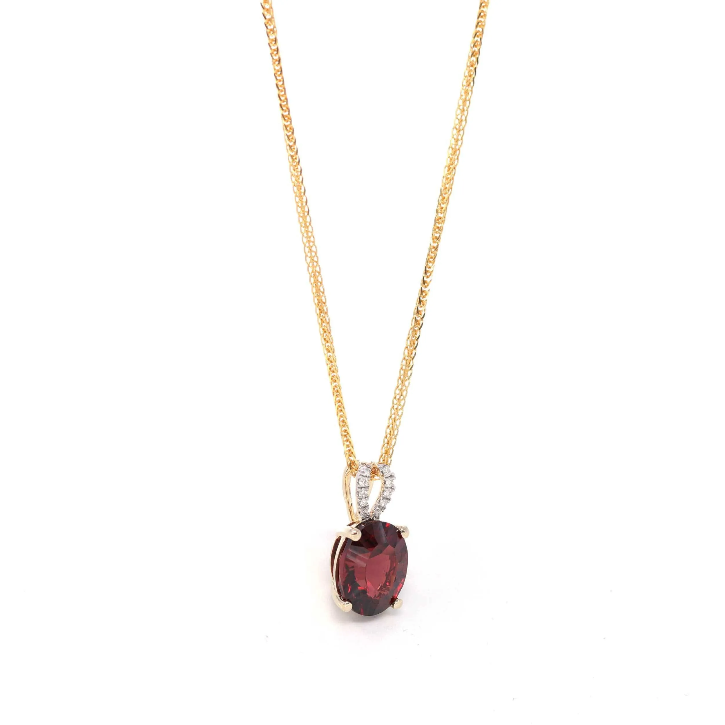 14k Yellow Gold Natural Oval Garnet Necklace With Diamonds