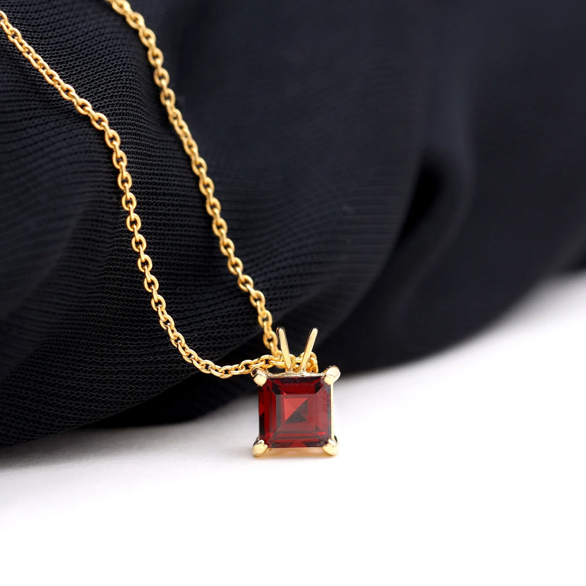 1.50 CT Princess Cut Garnet Solitaire Pendant