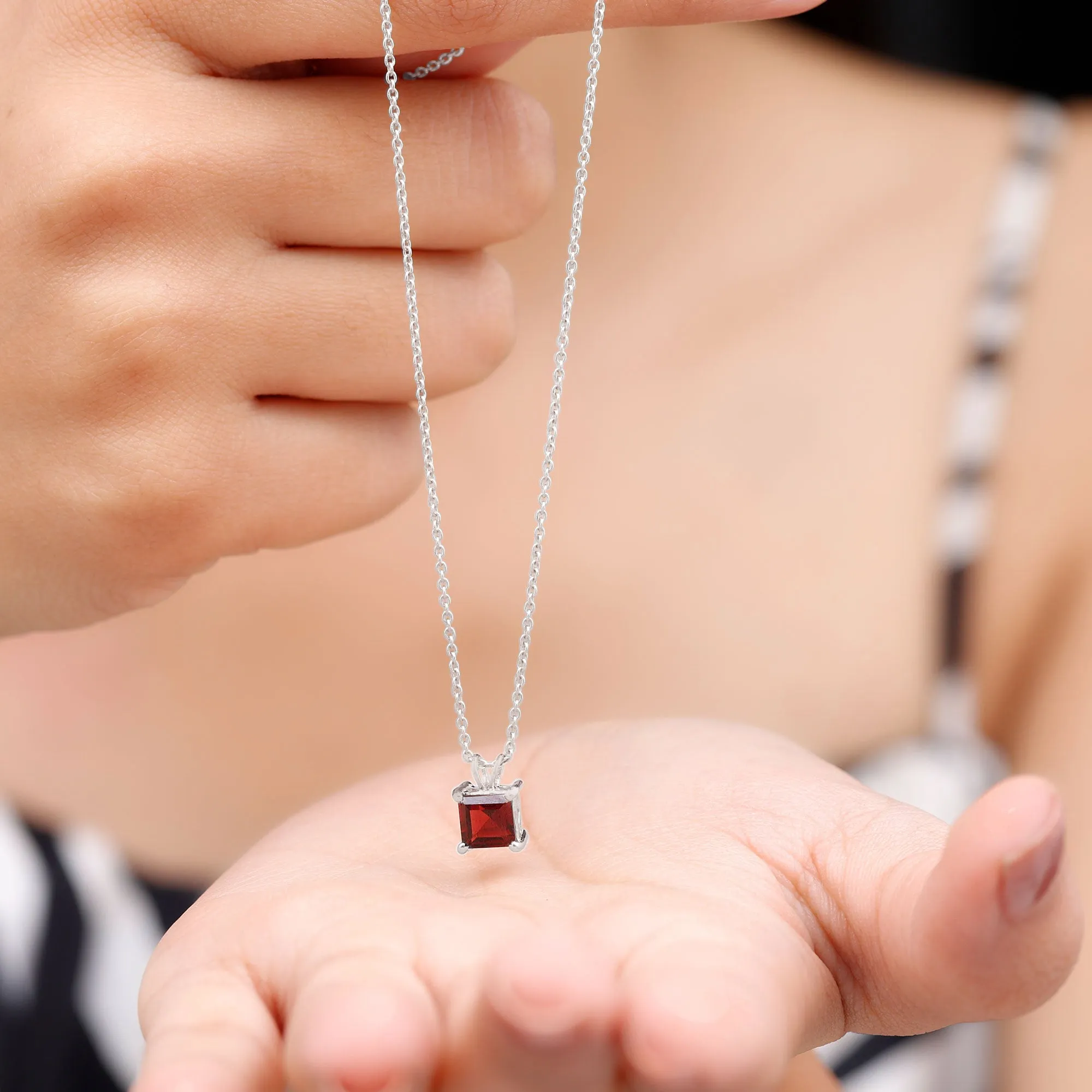 1.50 CT Princess Cut Garnet Solitaire Pendant