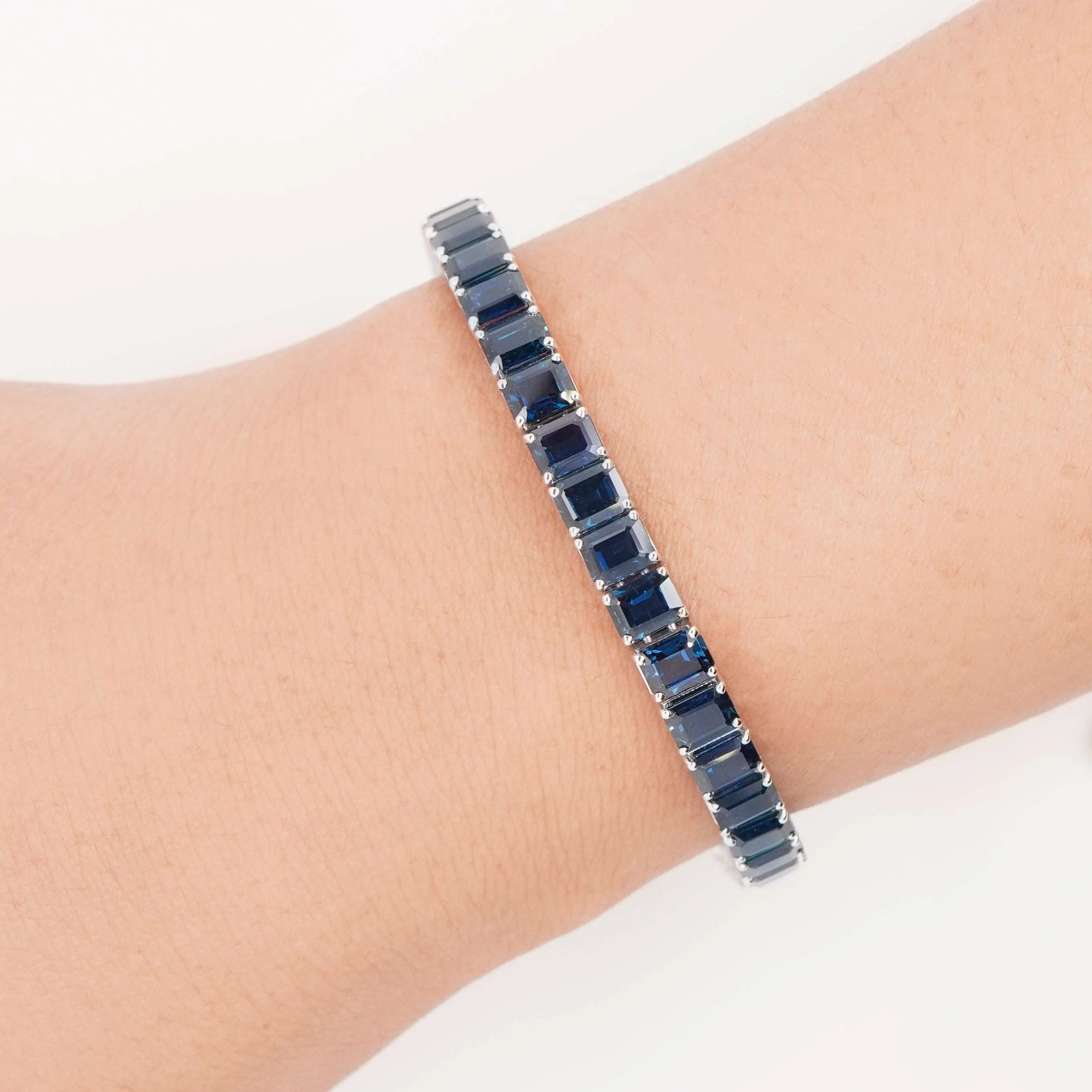22.95 cts Octagon Blue Sapphire Tennis Bracelet