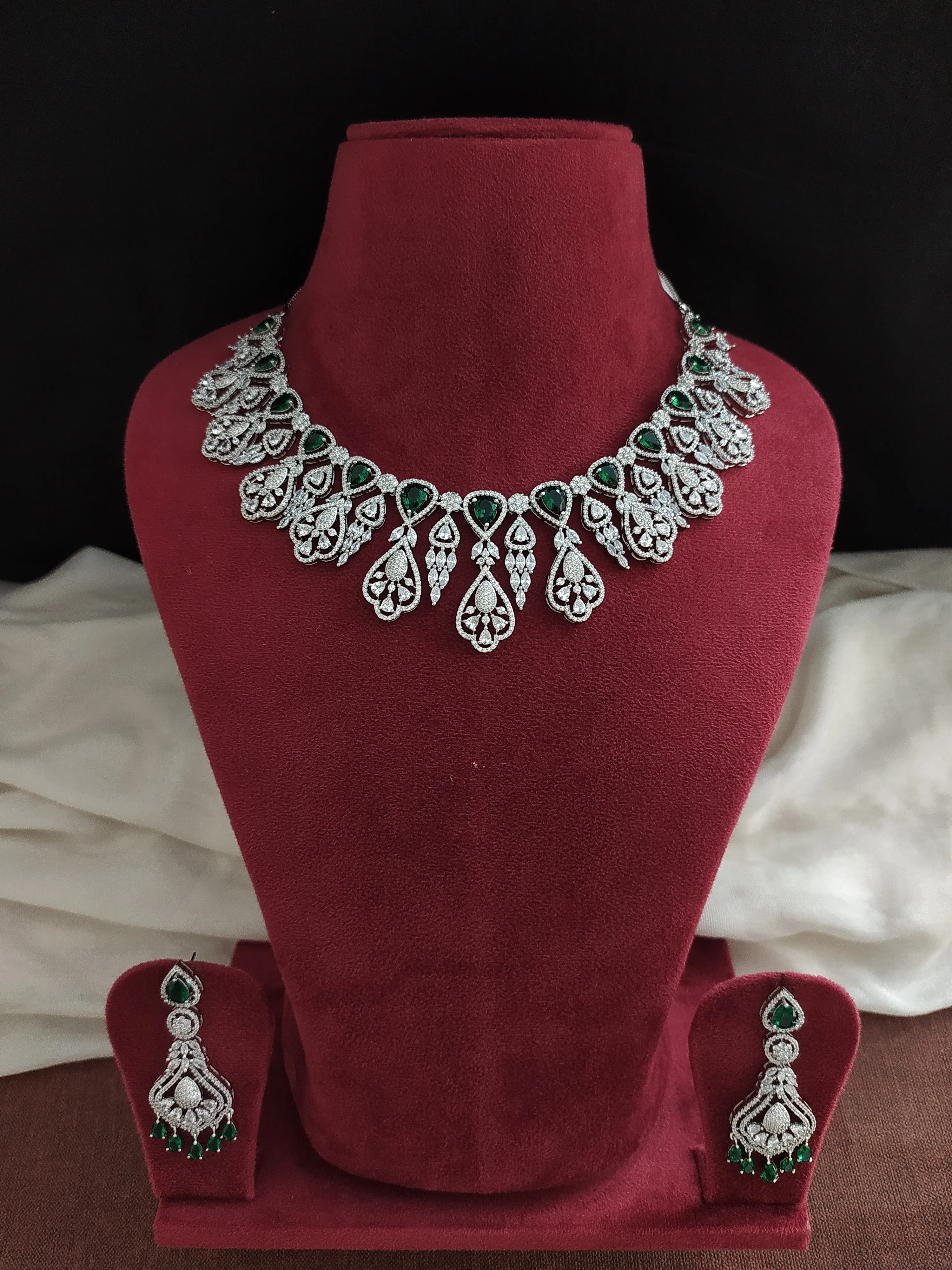AD & Zircon Necklace Set In Ruby & Green Color