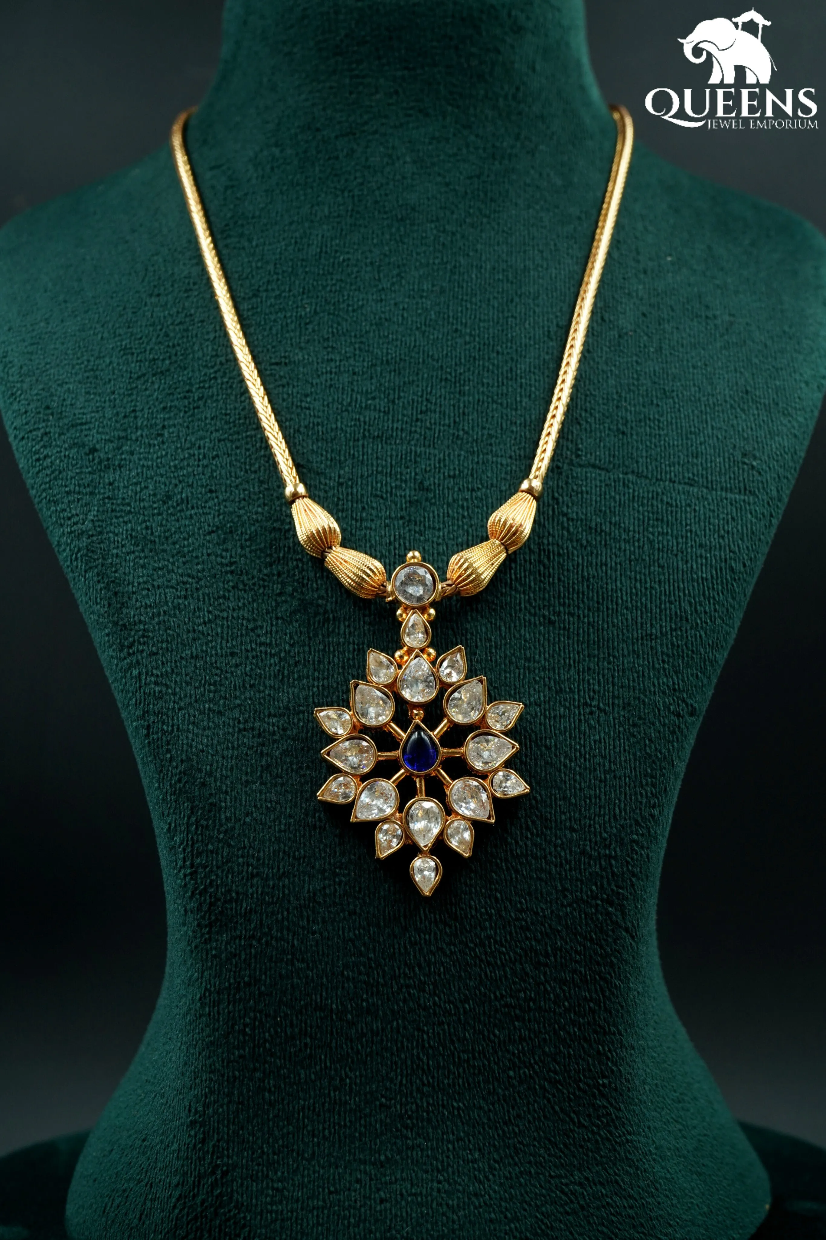 ANIKHA KEMP NECKLACE  - WHITE