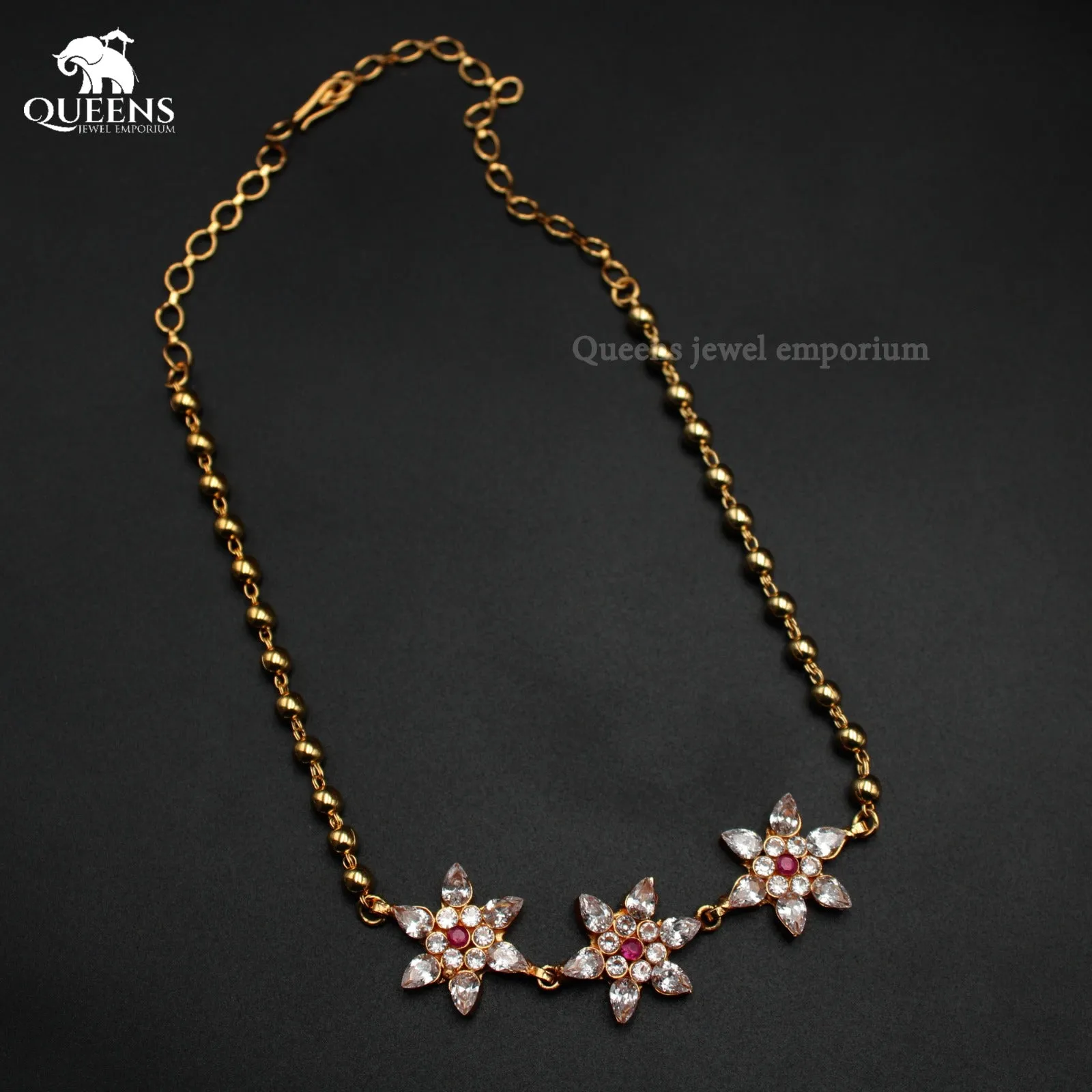 AVANTHINI ZIRCON NECKLACE