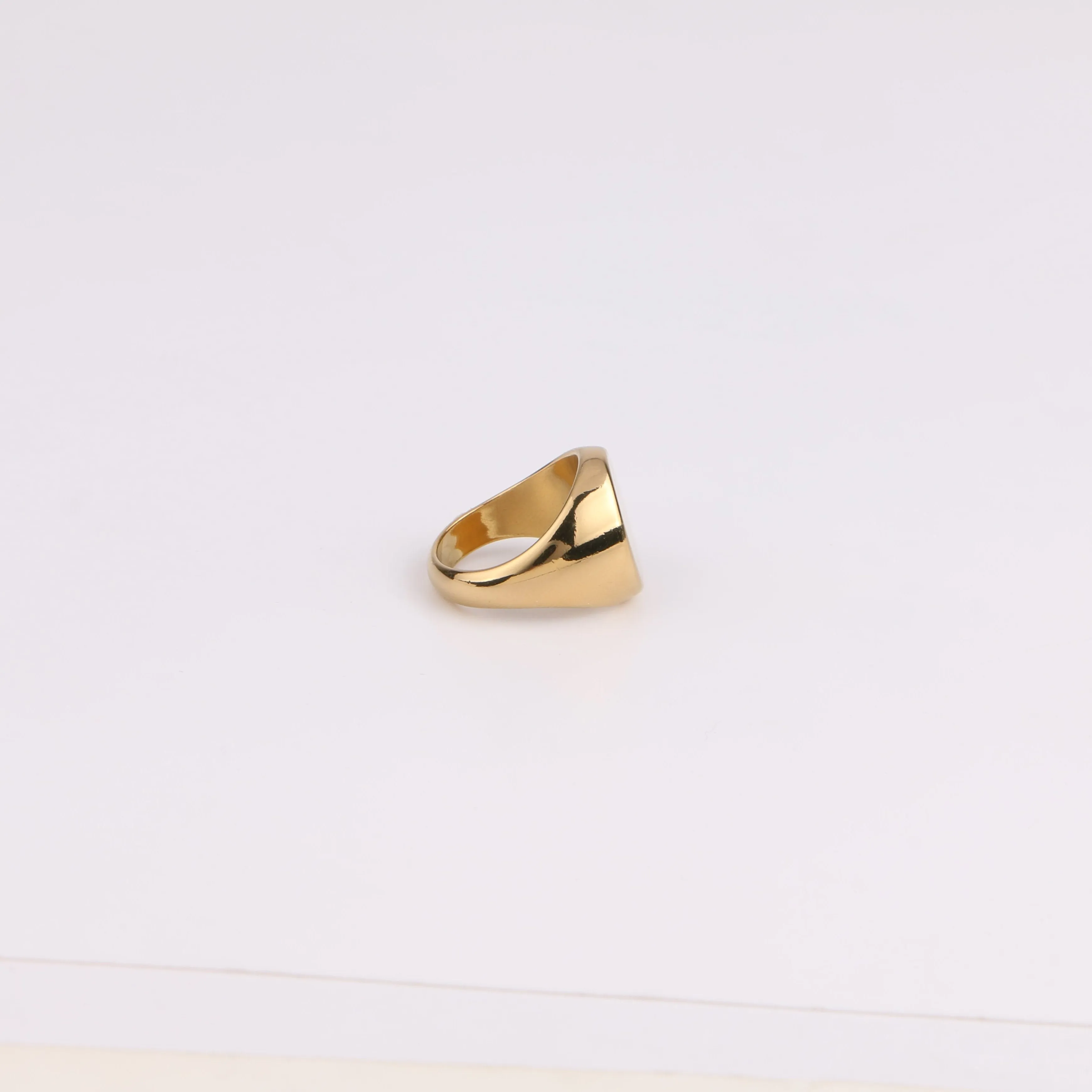Classic Signet ring