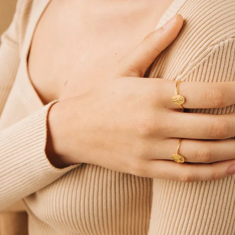 Dainty Personalized Oval Signet Name Ring
