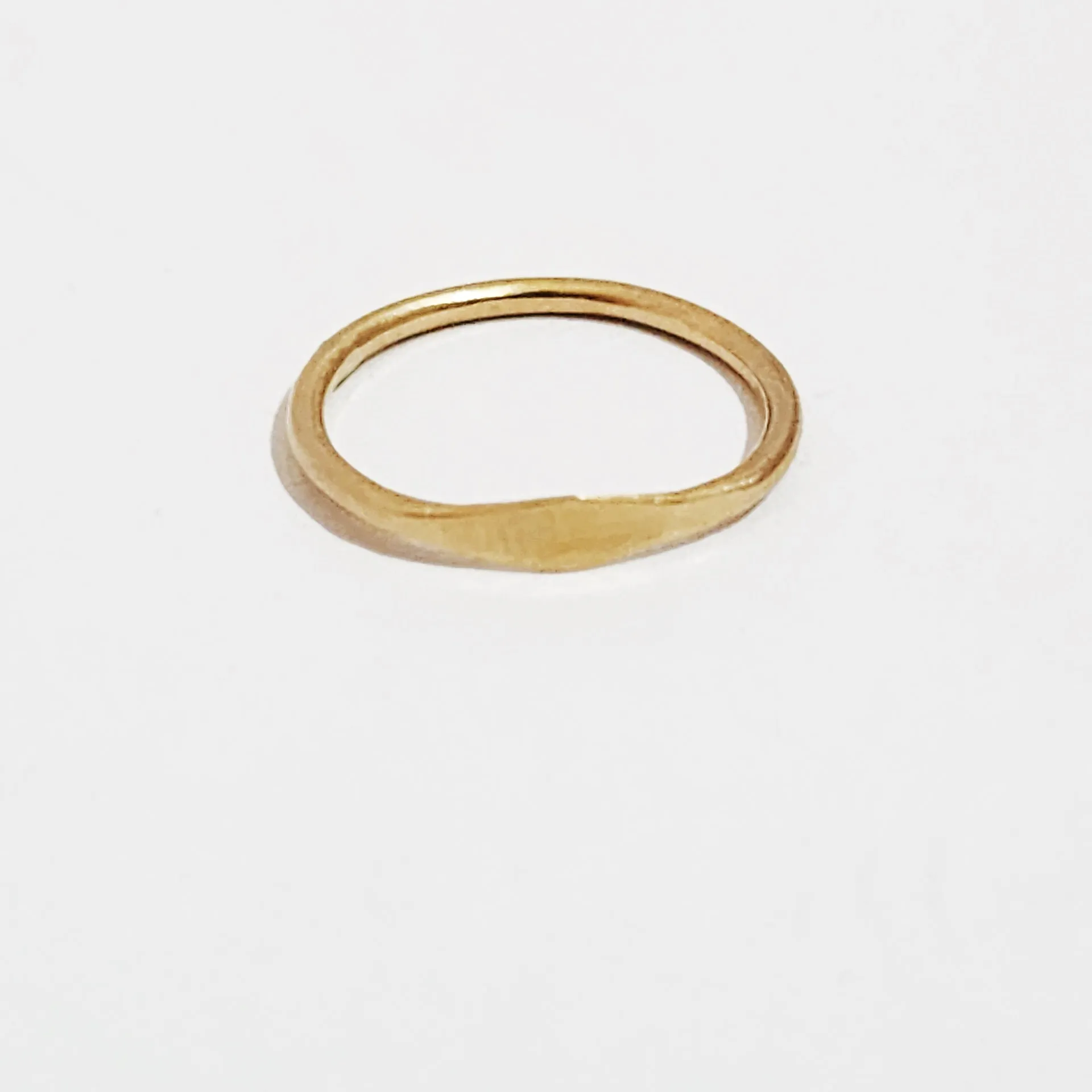 Dainty Signet Ring in 14 Karat Yellow gold