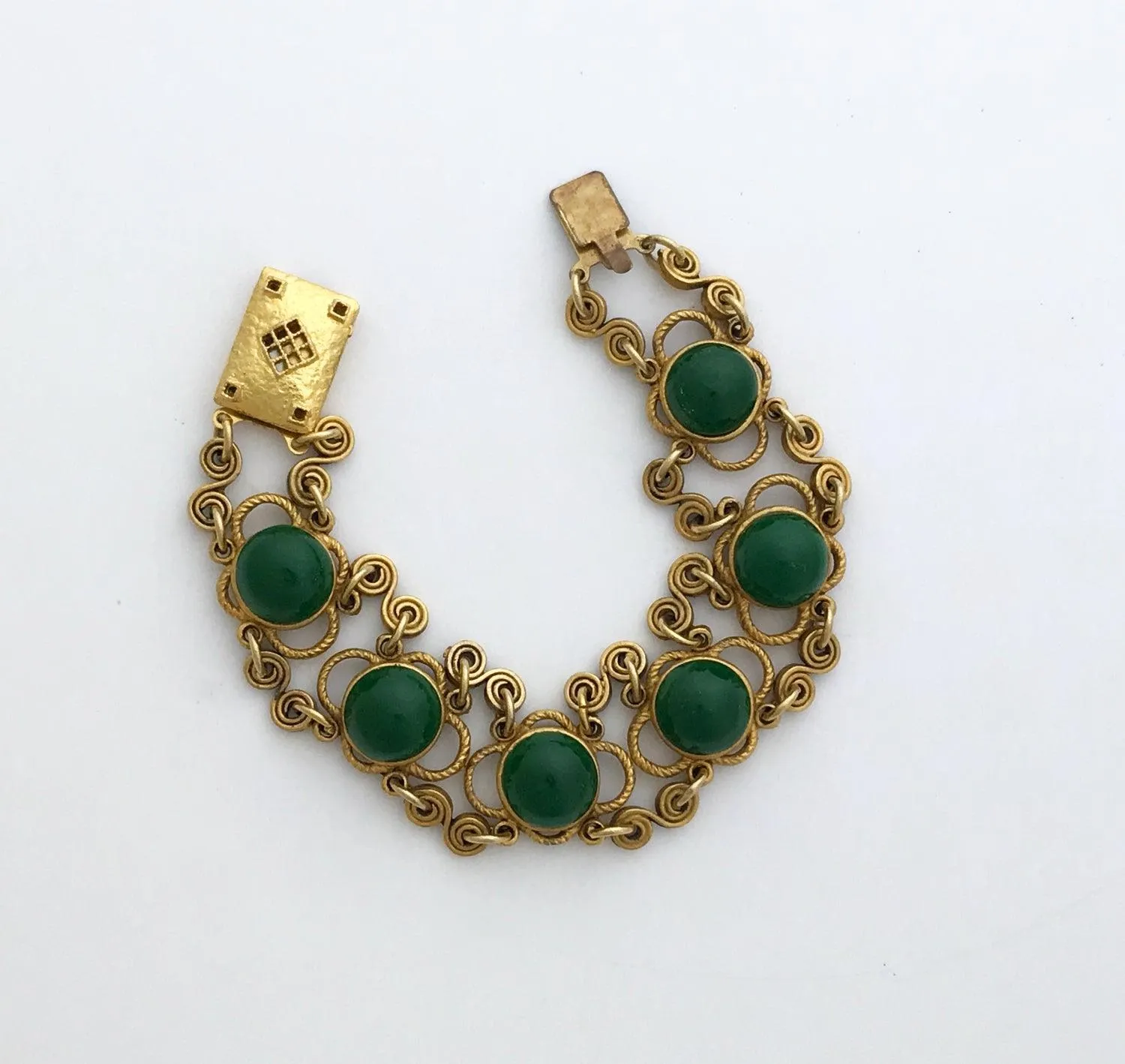 Exceptional Craftsmanship : Vintage Bracelet in Green and Gold