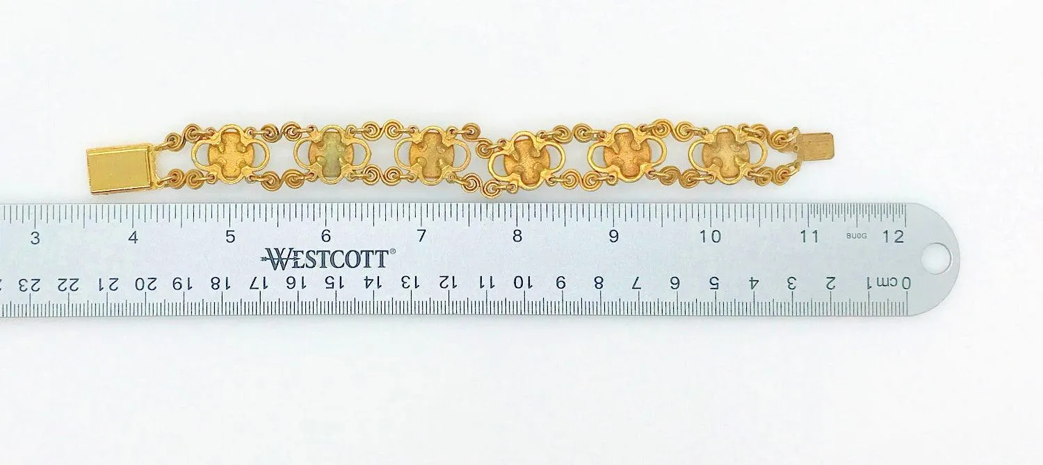 Exceptional Craftsmanship : Vintage Bracelet in Green and Gold