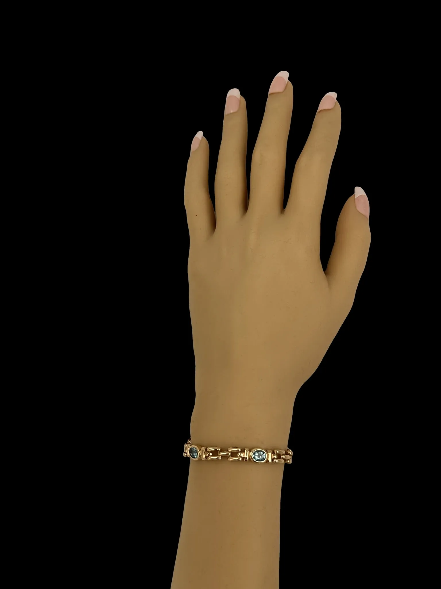 Exquisite Yellow Gold Blue Topaz Bracelet
