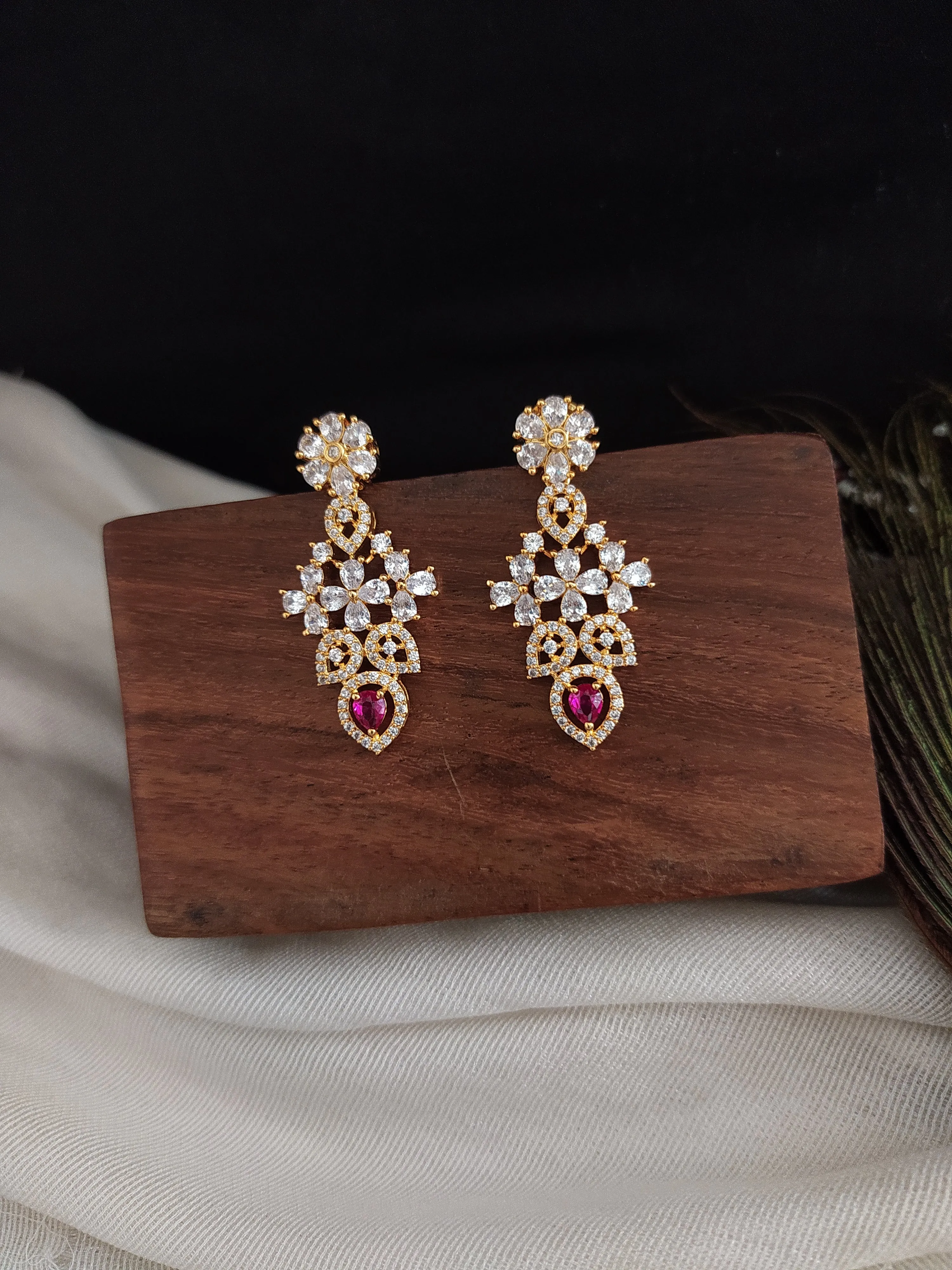 Floral Design Gold-plated Zircon Necklace Set