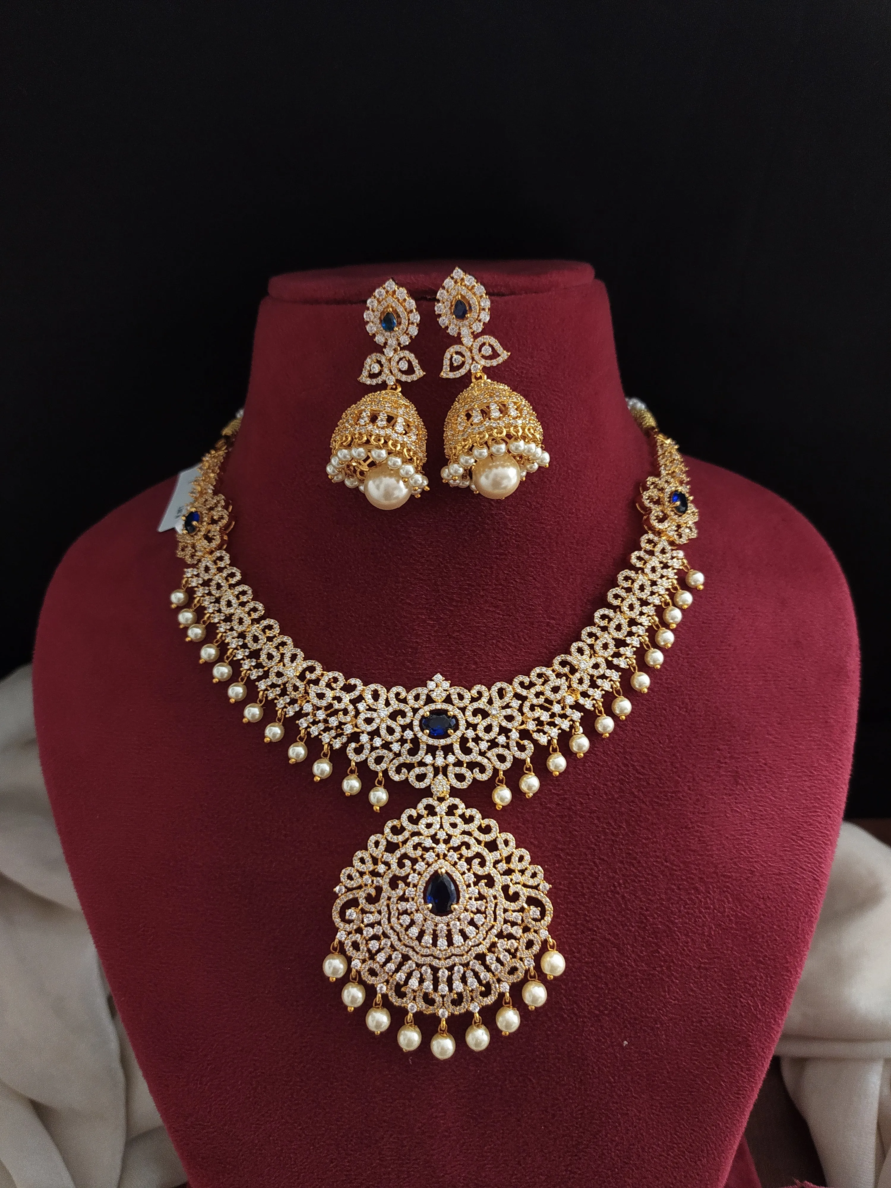 Gold Plated Floral Design Amazing Zircon Necklace Set