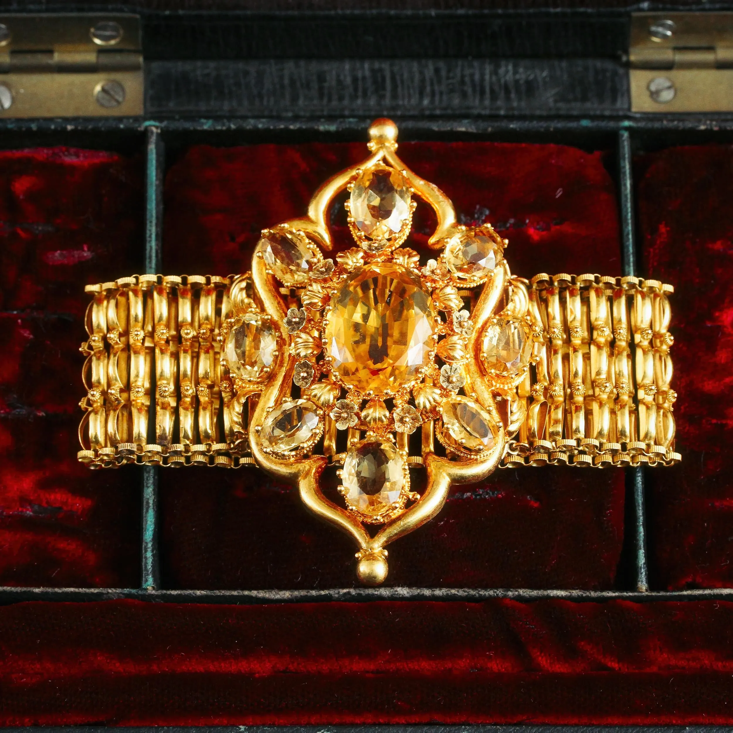 Magnificent and Rare Antique Continental 18ct Gold Citrine Bracelet