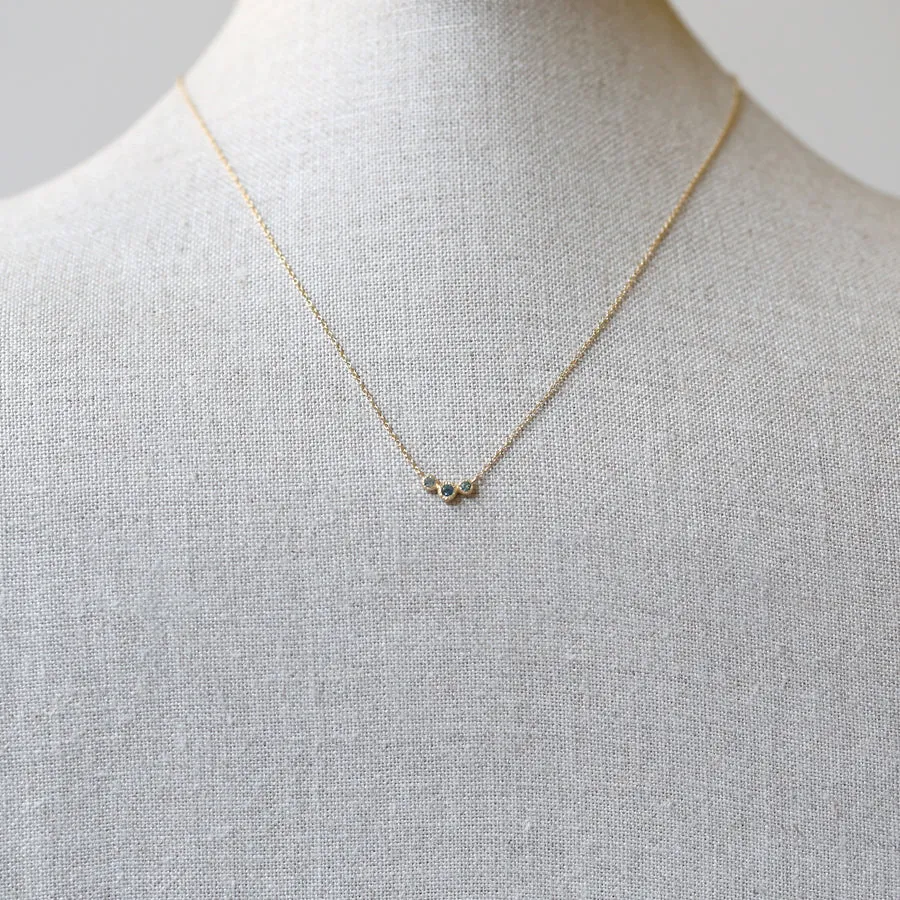 Montana sapphire bezel necklace