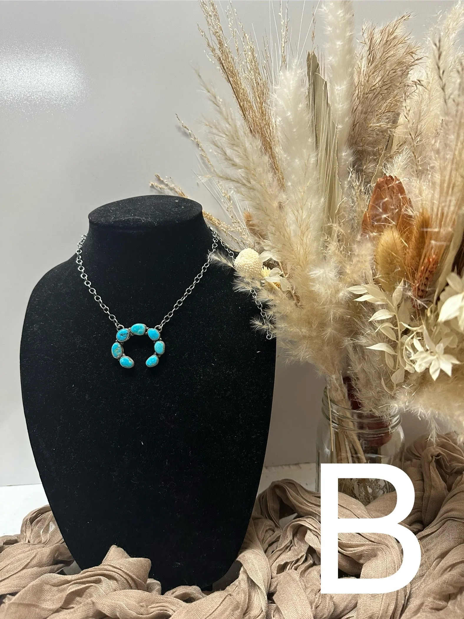 Naja Necklace