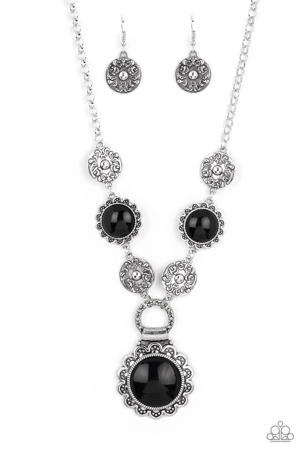 Poppy Persuasion - Black Paparazzi Accessories