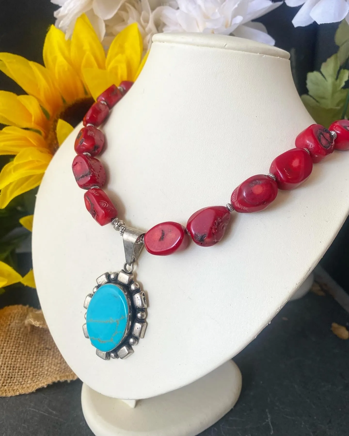 Red coral, turquoise stone, turquoise pendnat, silver metal, necklace