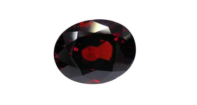 Red Zircon, Oval 18.81ct