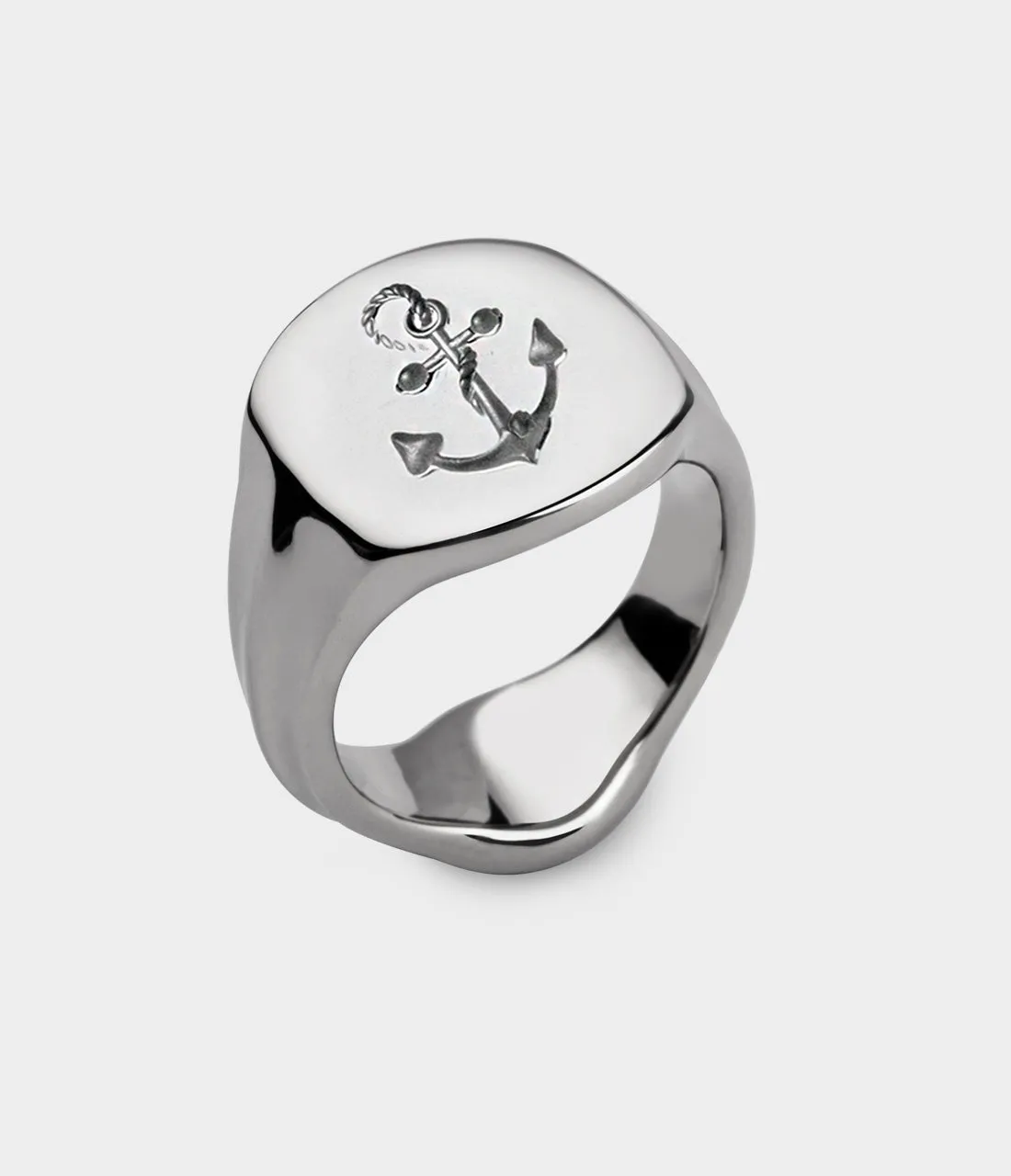 Signet Ring in Silver with Anchor Engraving, Size Q