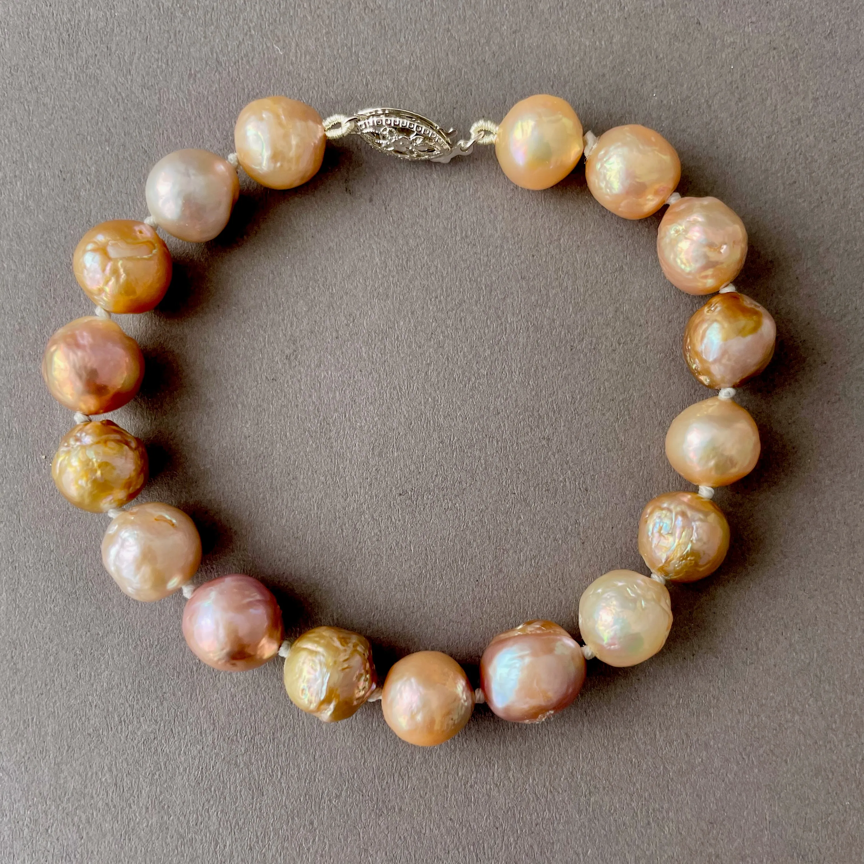 Spring 2023 Japan Kasumi bracelet with 14k white gold clasp