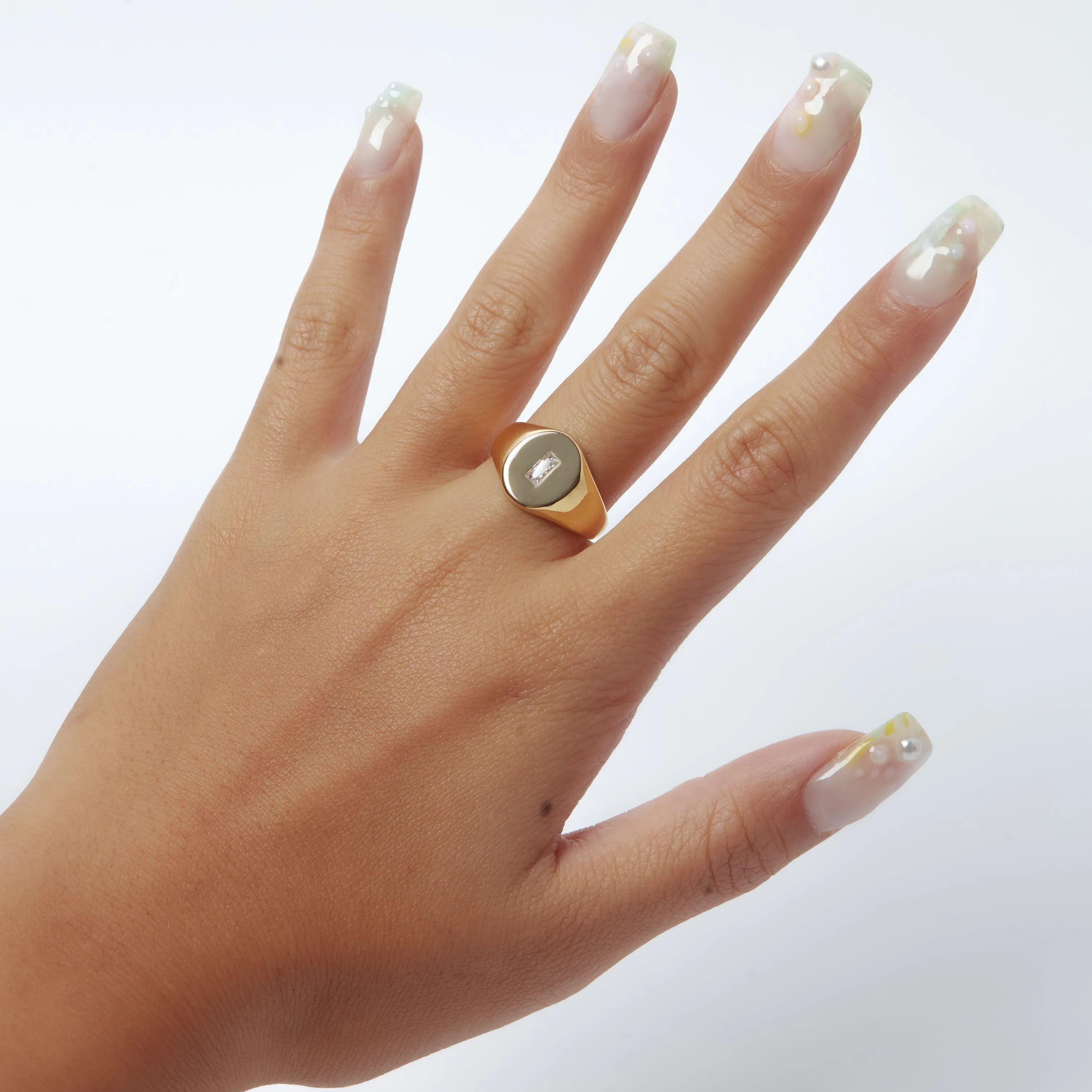 THE BAGUETTE SIGNET RING (ALEXANDER ROTH X THE M JEWELERS)