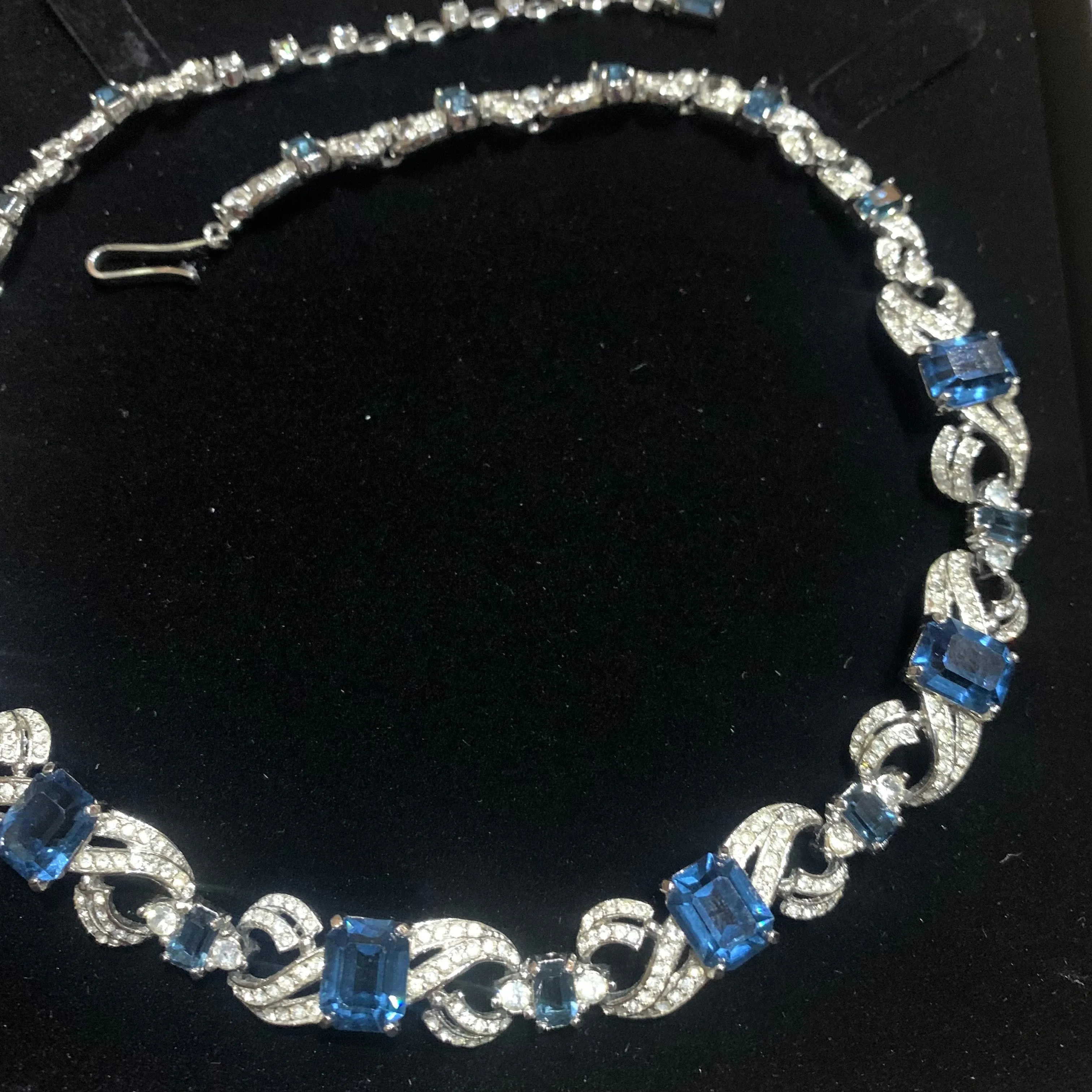 Vintage Sapphire Blue necklace