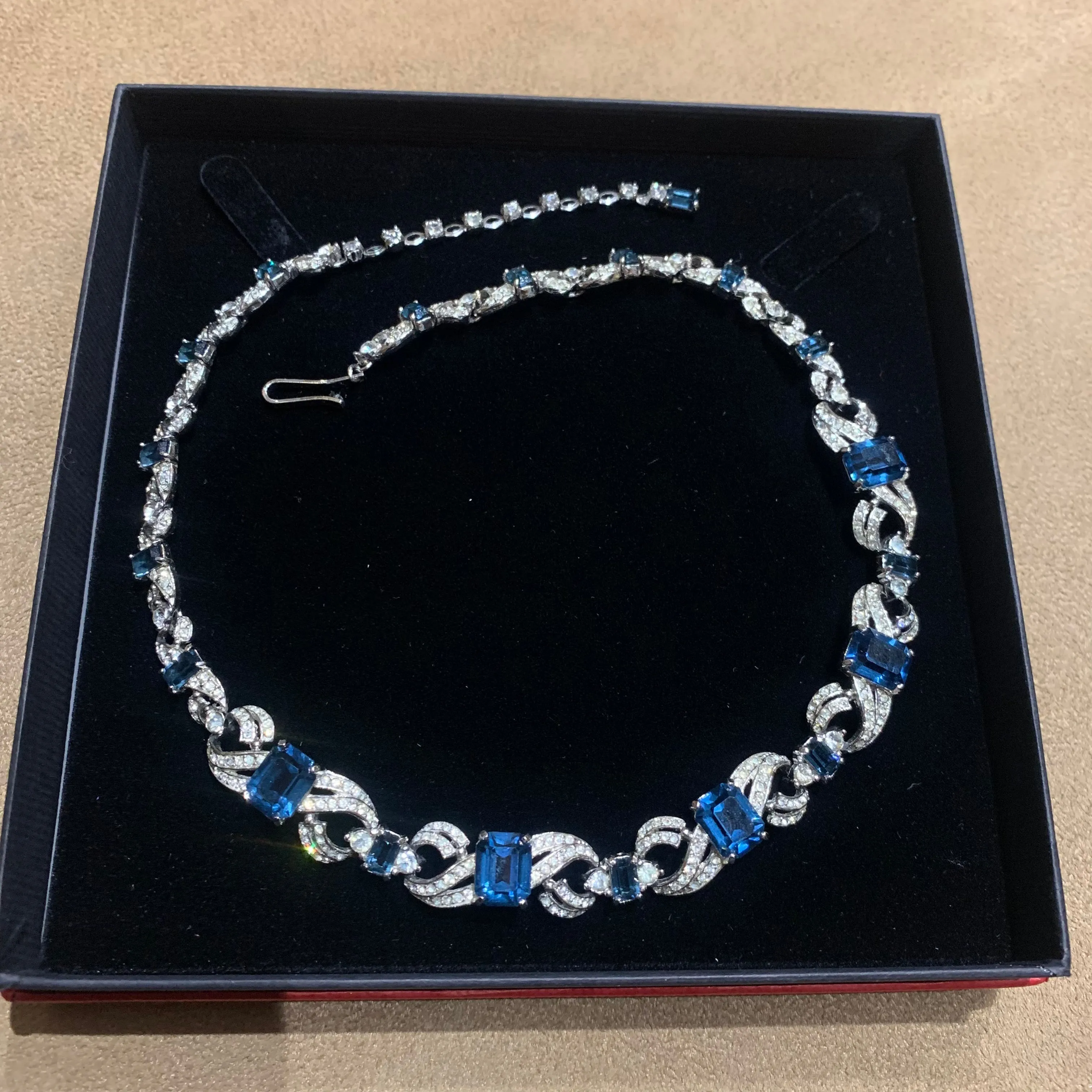 Vintage Sapphire Blue necklace