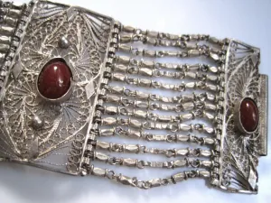 Vintage Silver and Carnelian Egyptian Link Bracelet from the 1930s